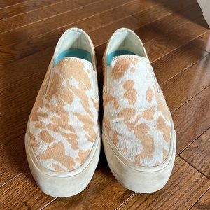 Seavees Baja platform cowhide